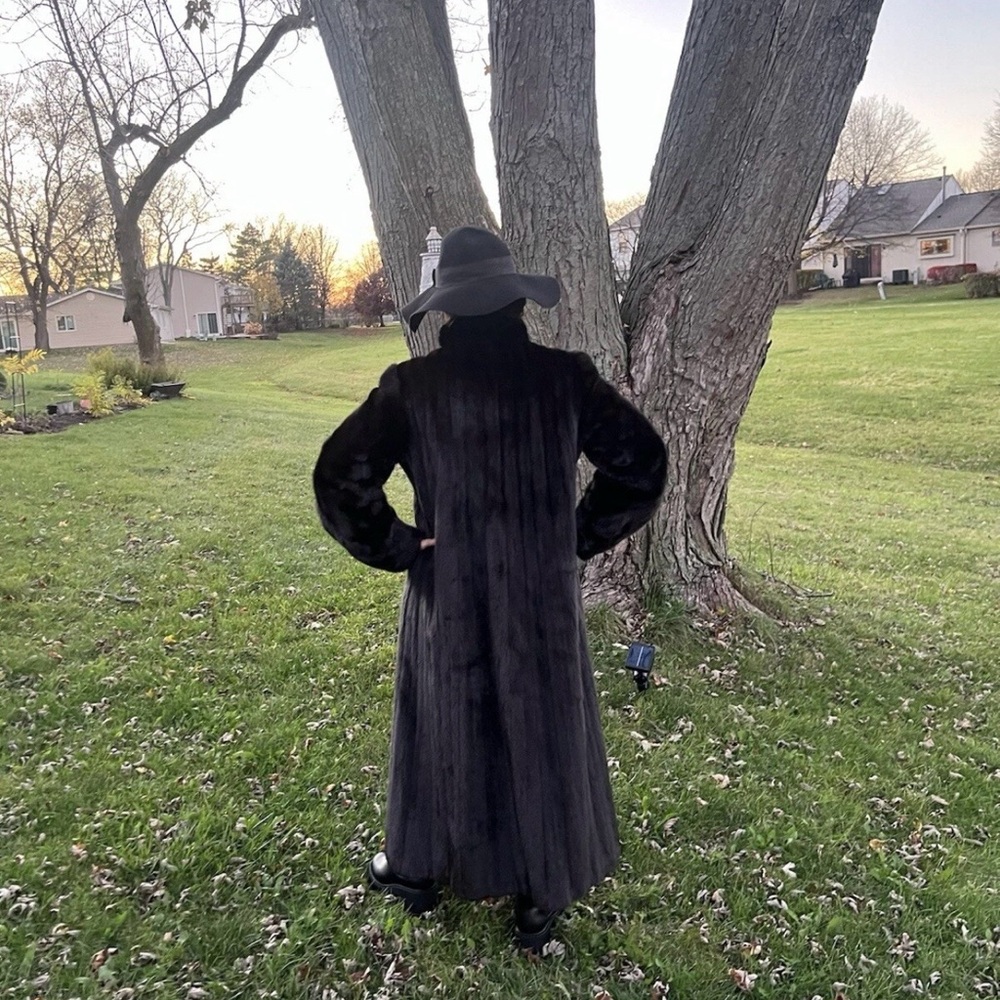 York Furrier Genuine Mink Fur Coat By Bill Blass Mahogany Stand Collar L/XL - Picture 4 of 15